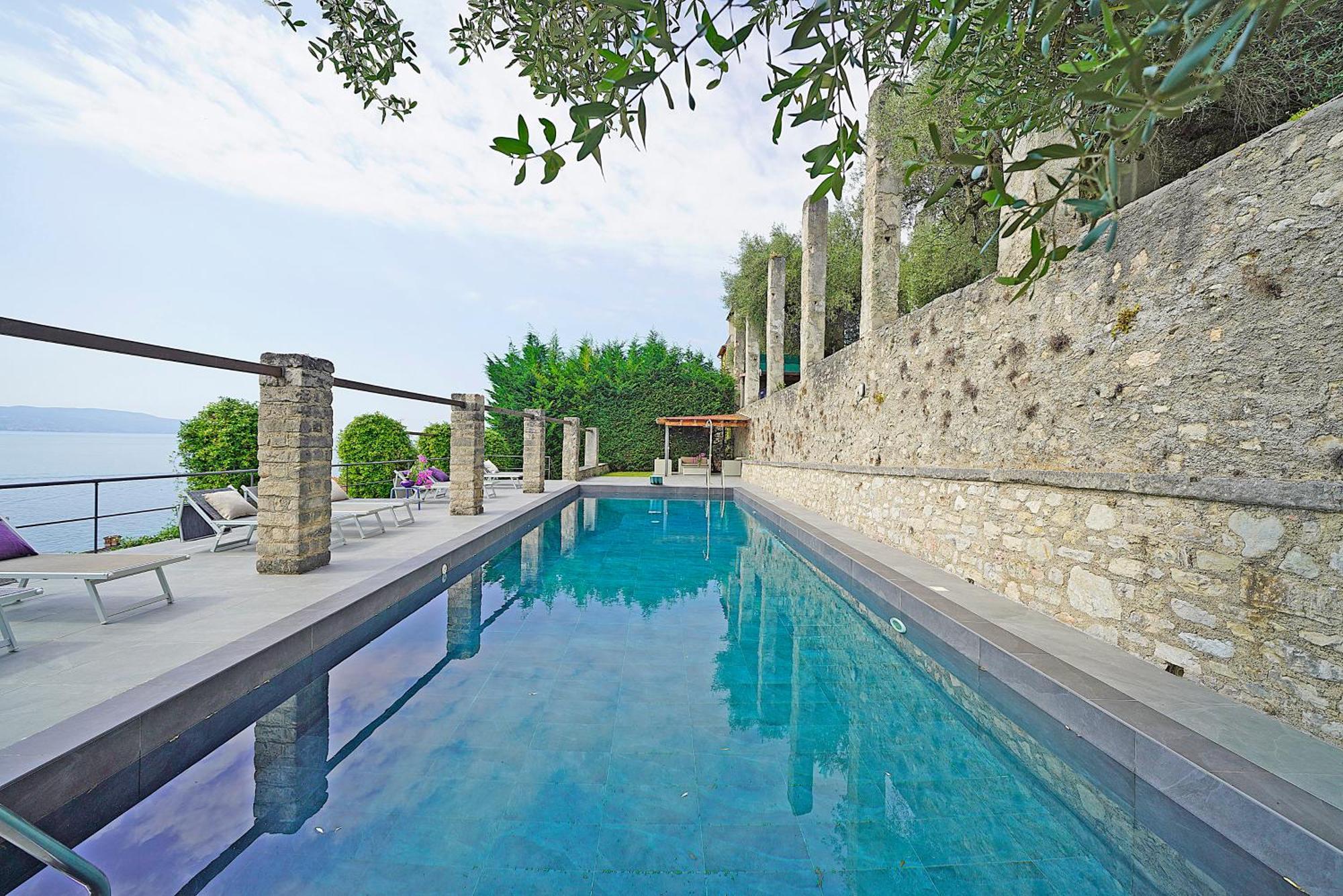 Villa Rachele: Stunning Luxury Villa In Centre Gargnano With Private Pool And Breathtaking Views Bagian luar foto